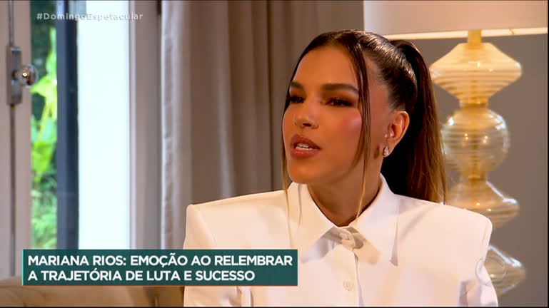 Vídeo: Nova estrela da Record TV , Mariana Rios abre as portas de casa ao Domingo Espetacular