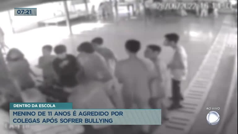 Após sofrer bullying na escola, menino de 11 anos lança livro no DF