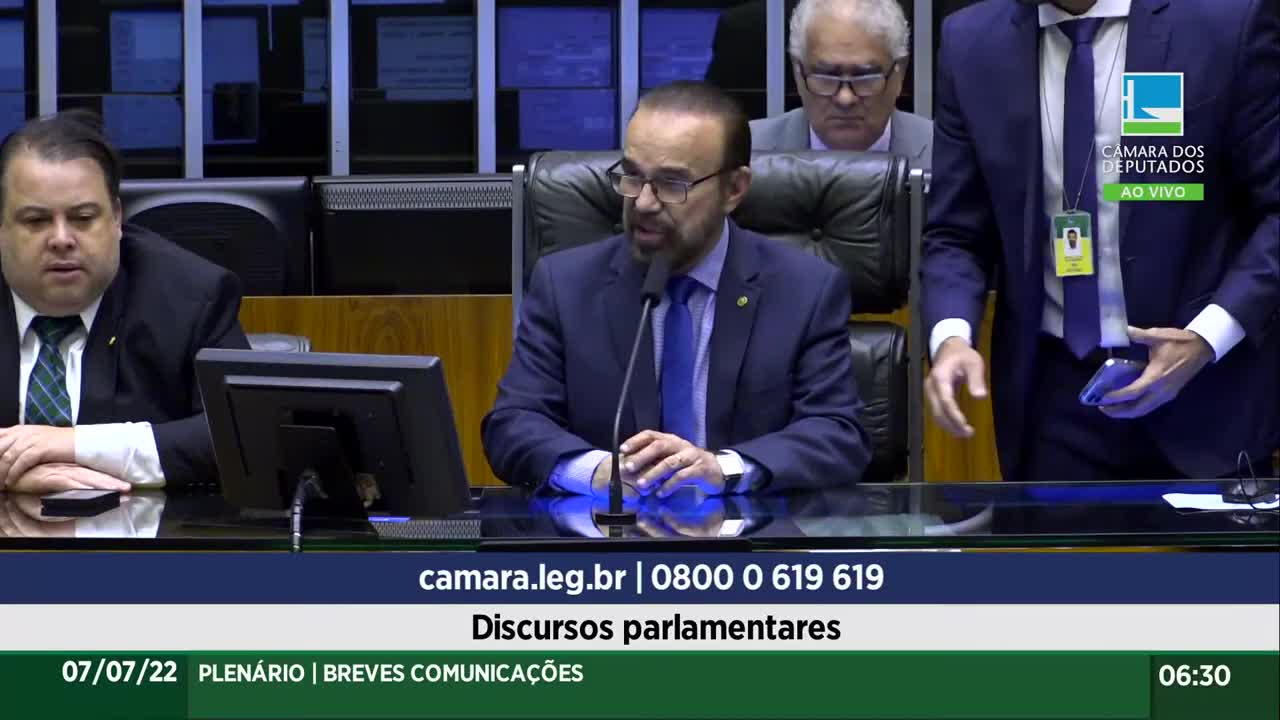 Vídeo: Câmara faz sessão de apenas 1 minuto