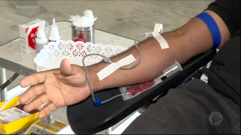 Vídeo: Grupo da Igreja Universal faz campanha pela doação de sangue no Brasil