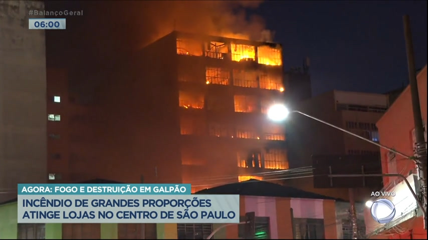 Vídeo: Incêndio atinge prédio comercial na região da 25 de Março, em SP