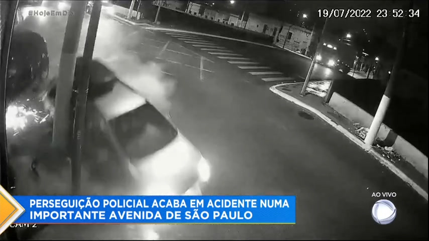 Vídeo: Perseguição policial termina em acidente em avenida de SP