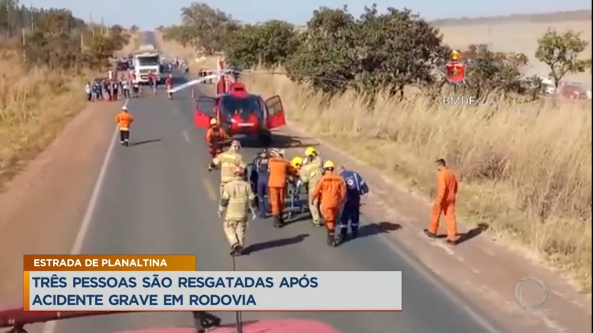 Vídeo: Três pessoas são resgatadas após acidente grave em Planaltina