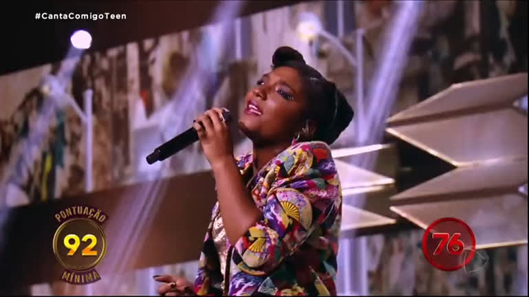 Vídeo: Brunna Oliveira aposta em som de Negra Li e 92 jurados cantam com ela