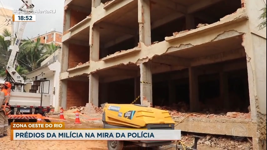Vídeo: Prédio irregular é demolido em Rio das Pedras, na zona oeste do Rio