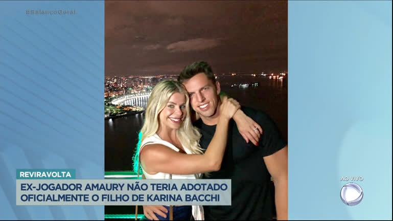 Vídeo: Ex-jogador Amaury não teria adotado oficialmente o filho de Karina Bacchi