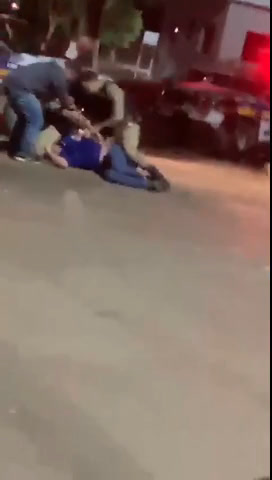 Vídeo mostra policiais desferindo socos contra jovem em Paineiras (MG)
