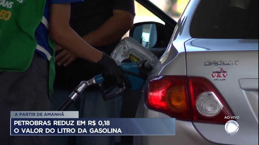 Vídeo: Petrobras reduz em R$ 0,18 o valor do litro da gasolina