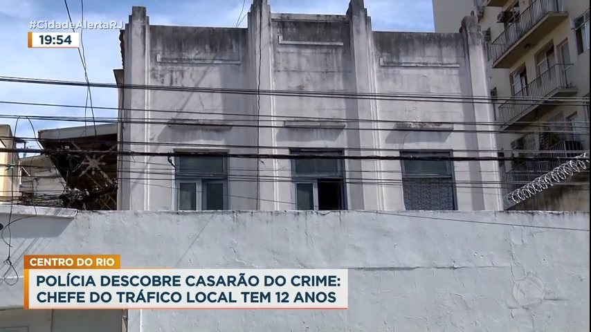 Vídeo: Polícia apreende criança de 12 anos que chefiava ponto de drogas no centro do Rio