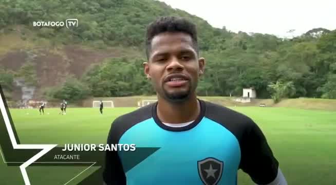 Vídeo: Júnior Santos revela ansiedade por partida no Nilton Santos: 'Vou dar meu melhor'