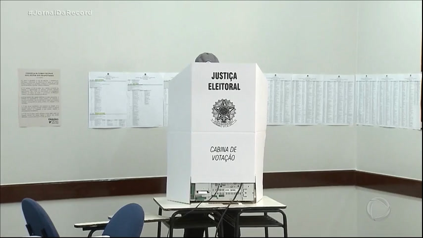 Vídeo: TSE proíbe uso de celulares na cabine de votação durante as eleições deste ano
