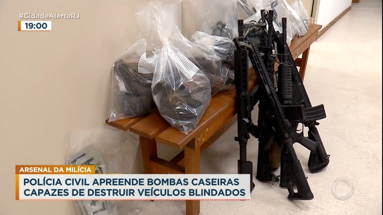 Vídeo: Polícia Civil apreende bombas caseiras em Nova Iguaçu, na Baixada Fluminense