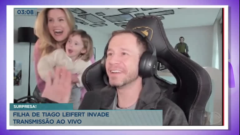 Vídeo: Filha de Tiago Leifert encanta ao invadir transmissão ao vivo