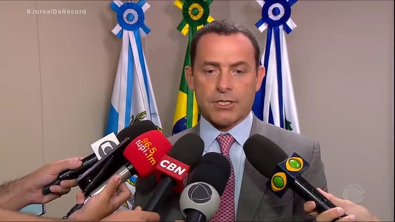 Ex-chefe da Polícia Civil do Rio é preso suspeito de envolvimento com o jogo do bicho