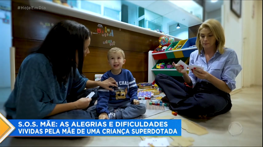 Vídeo: SOS Mãe : Ana Hickmann conhece criança superdotada