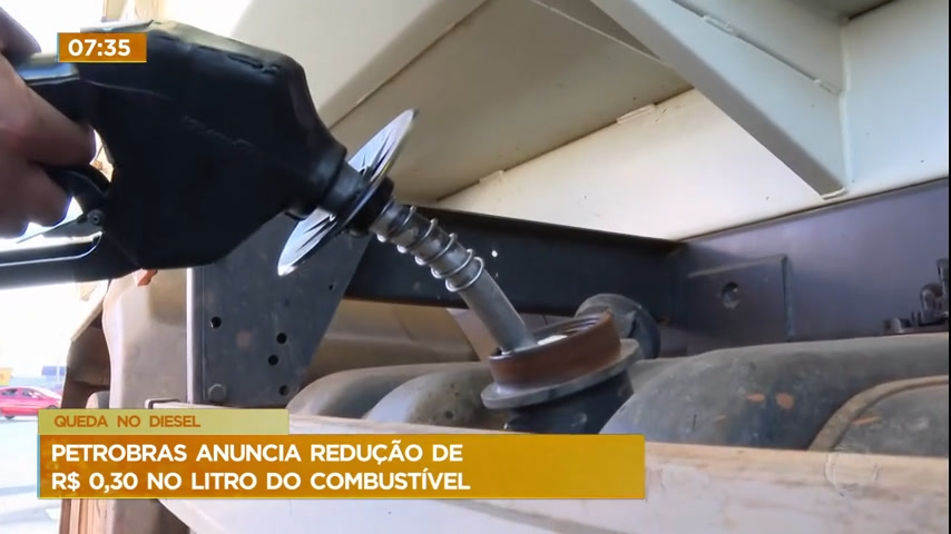 Vídeo: Petrobras anuncia redução de R$ 0,30 no litro do combustível
