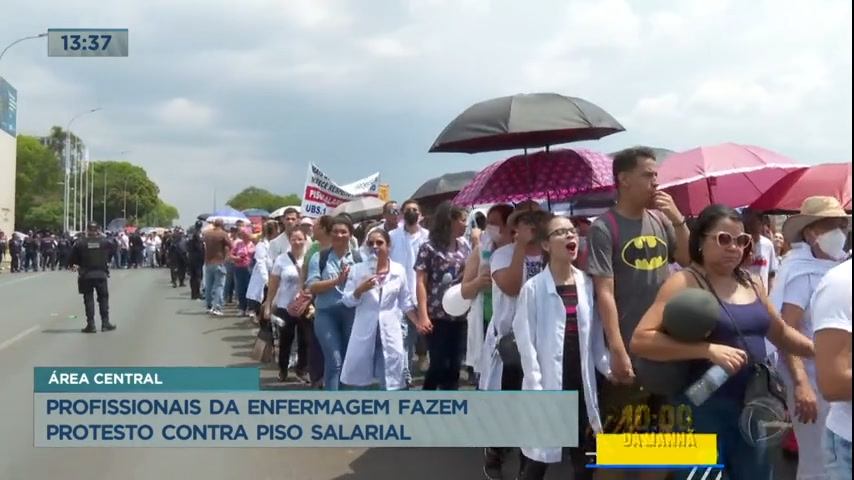 Vídeo: Profissionais da enfermagem protestam contra suspensão do piso salarial