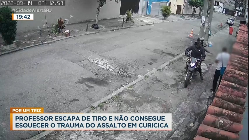 Vídeo: Câmeras de segurança flagram assalto em Curicica, na zona oeste do Rio