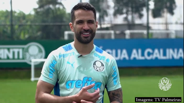 Vídeo: Luan celebra 200 jogos pelo Palmeiras: 'Muito orgulho do que venho conquistando'