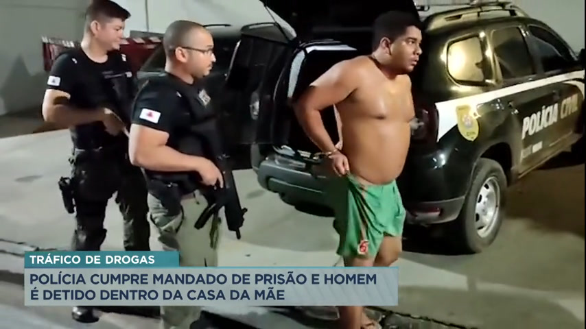 Vídeo: Polícia cumpre mandado de prisão e homem é detido dentro da casa da mãe