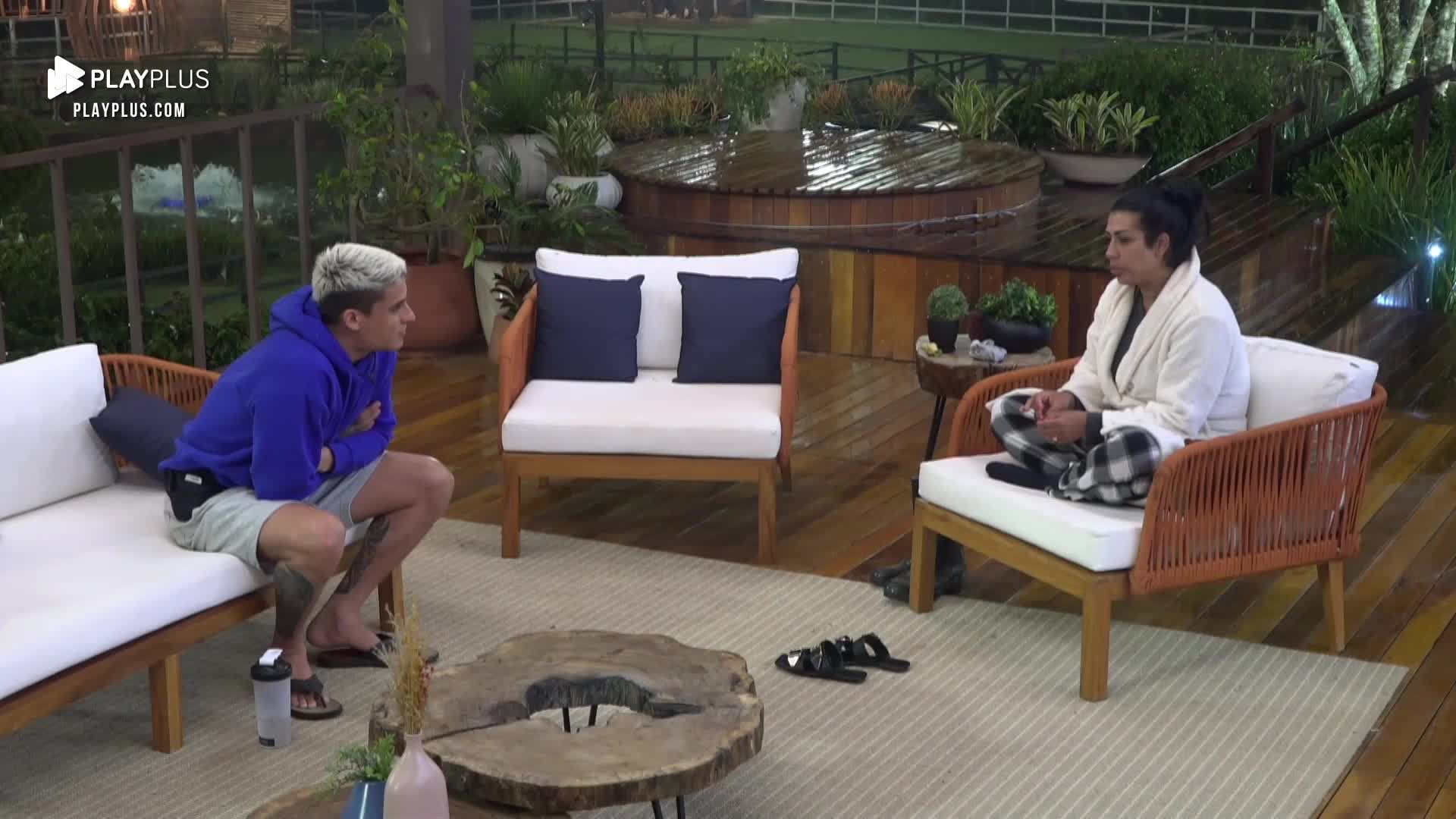 Vídeo: Moranguinho e Tiago acreditam que Bia Miranda tem risco de ser eliminada | A Fazenda 14