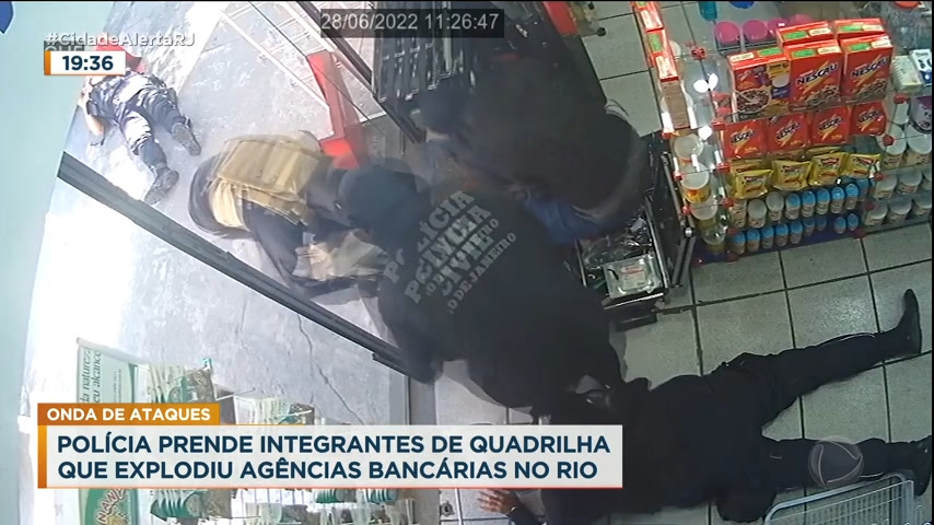 Vídeo: Polícia prende suspeitos de participar de ataques a caixas eletrônicos no Rio