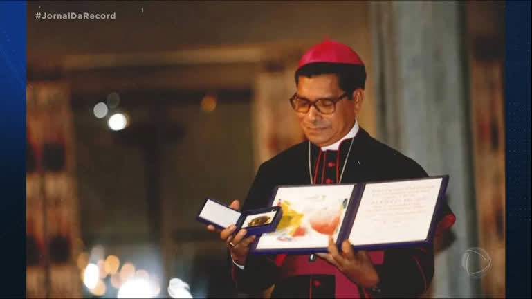 Vídeo: Bispo católico vencedor do Nobel da Paz é suspeito de abuso sexual de menores