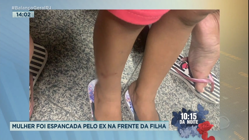 Vídeo: Mulher é espancada por ex-marido na frente da filha na Baixada Fluminense