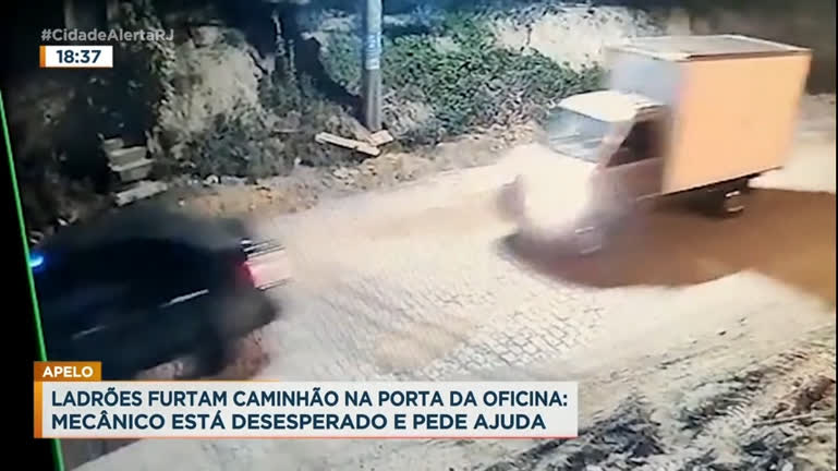 Vídeo: Criminosos furtam caminhão na porta de oficina na Baixada Fluminense
