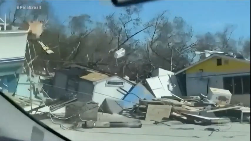 Vídeo: Bombeiros resgatam sobreviventes do furacão Ian na Flórida