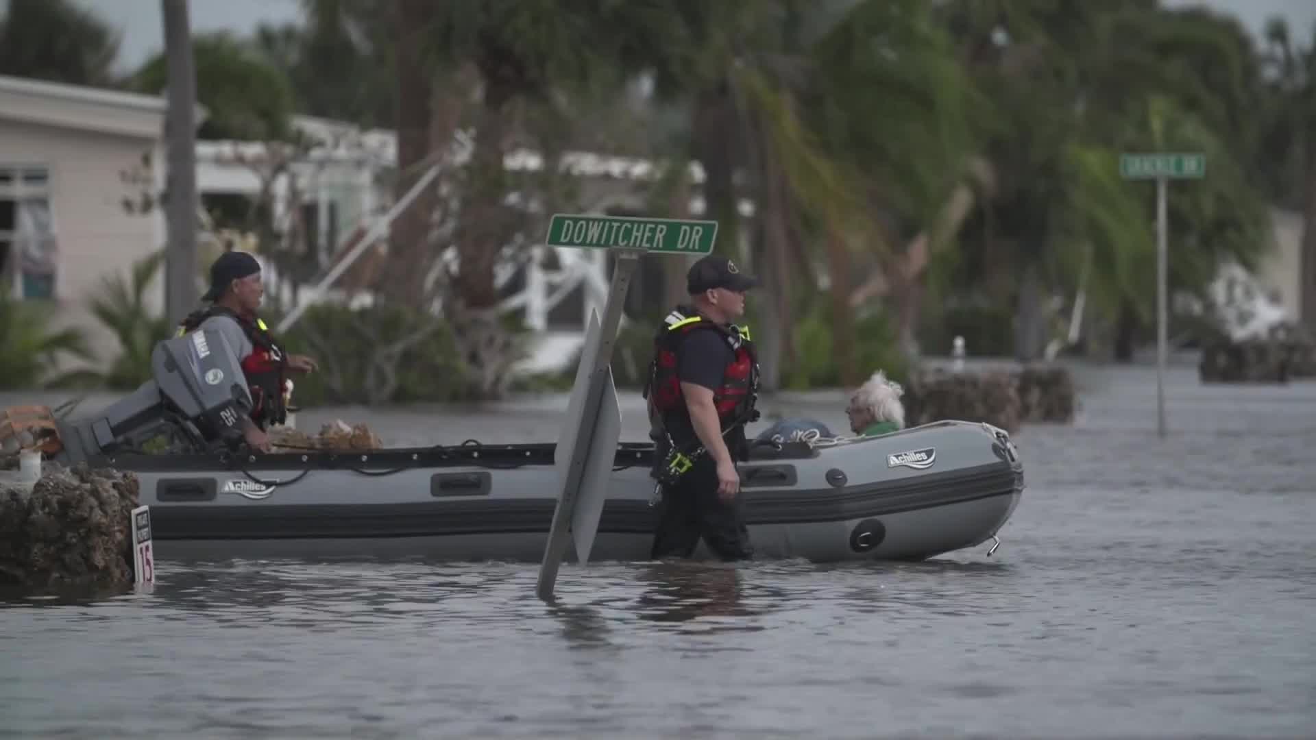 Vídeo: Moradores são resgatados após passagem do furacão Ian