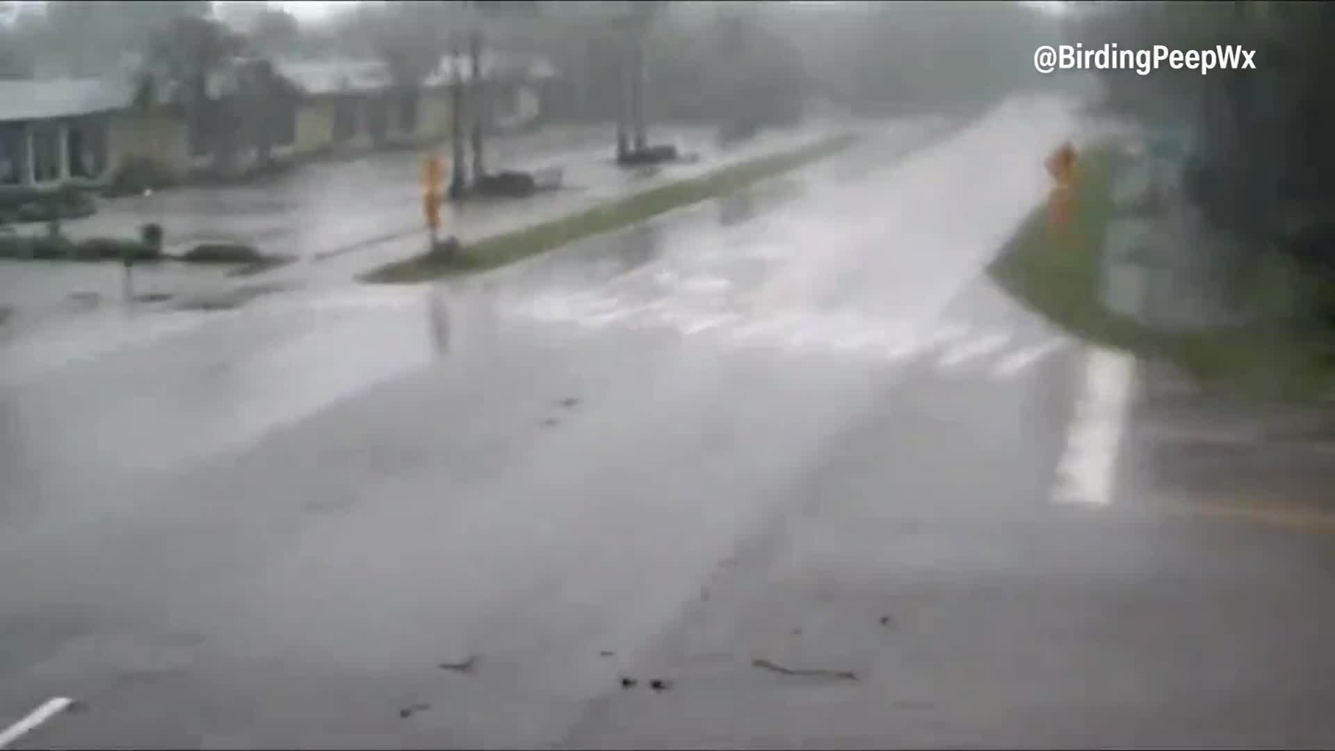 Vídeo: Vídeo mostra ventos de alta velocidade durante passagem do furacão Ian