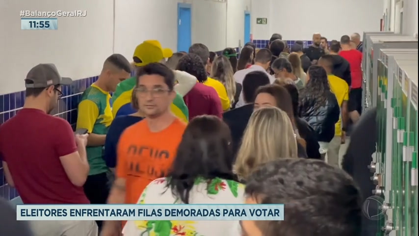 Vídeo: Problemas com biometria geram atrasos nas votações no RJ