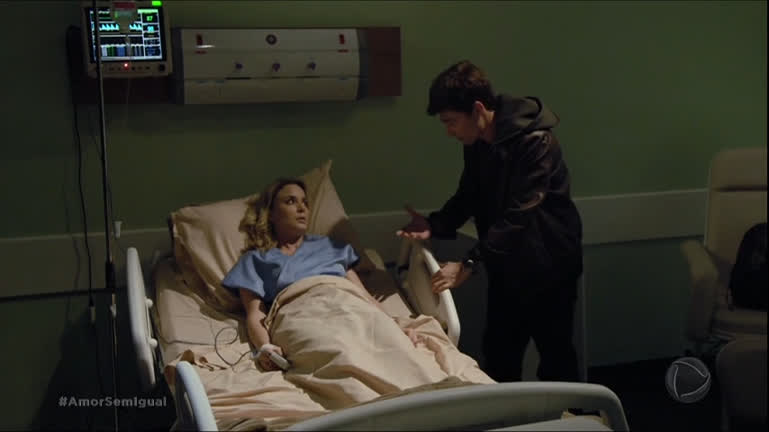 Vídeo: Cindy acorda no hospital e recebe a visita de Antônio Júnior | Amor Sem Igual
