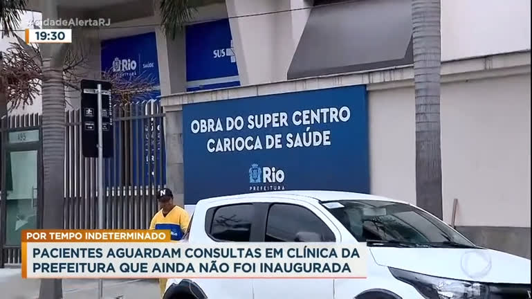 Vídeo: Pacientes com consultas marcadas se surpreendem ao ver que clínica ainda não foi inaugurada