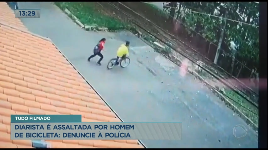 Vídeo: Mulher é assaltada por homem de bicicleta em Sobradinho