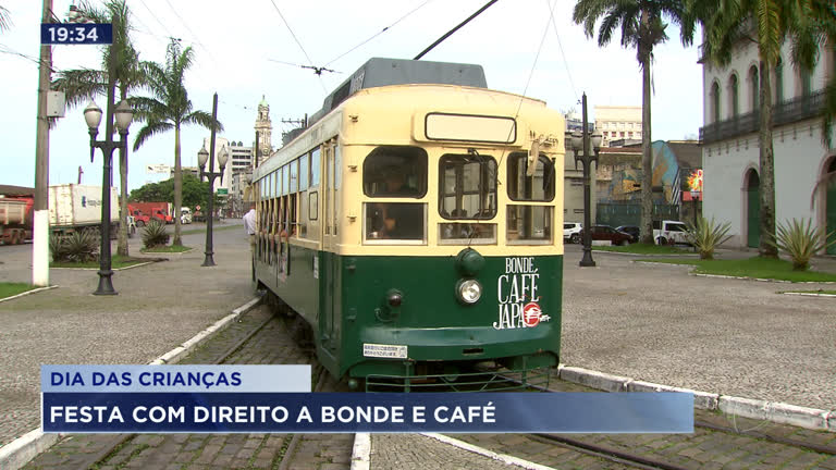 Vídeo: Programação especial de dia das crianças no bonde de Santos