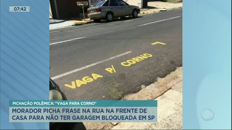 Vídeo: Morador picha xingamento na frente de casa para não ter garagem bloqueada no interior paulista