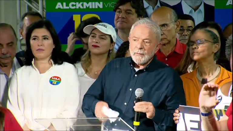 Vídeo: Candidato do PT à Presidência, Lula cumpre agenda em Minas Gerais