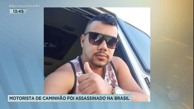 Vídeo: Caminhoneiro é assassinado durante tentativa de assalto na avenida Brasil
