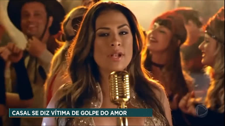 Vídeo: Perfil falso da cantora Simone quase provoca separação de casal