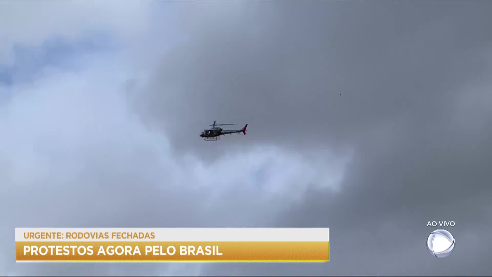 Vídeo: Helicóptero da PRF monitora região do Aeroporto de Guarulhos após aumento de manifestantes