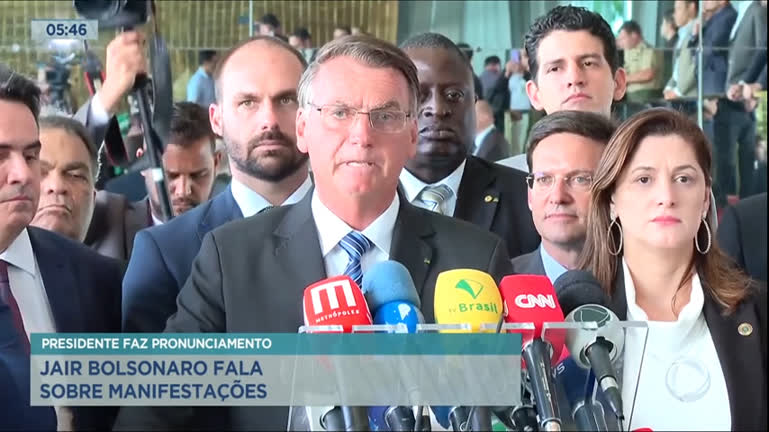 Vídeo: Jair Bolsonaro se pronuncia sobre manifestações de caminhoneiros