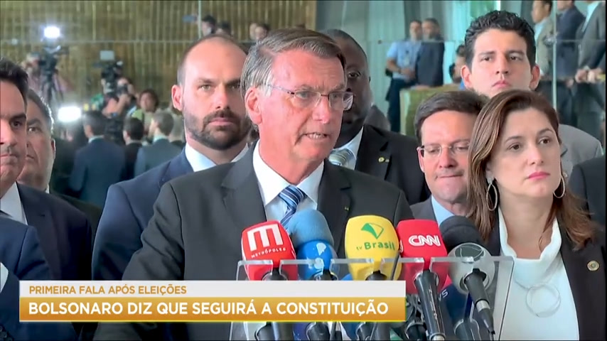 Vídeo: Bolsonaro diz que seguirá a Constituição em primeiro pronunciamento após eleições