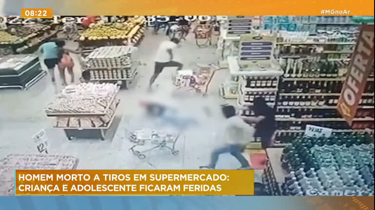 Vídeo: Homem é morto a tiros dentro de supermercado em Ibirité (MG)