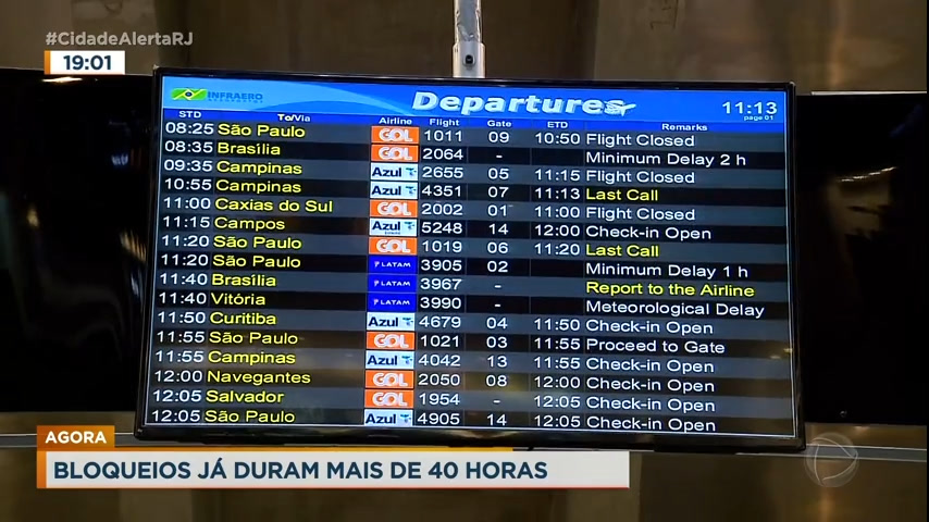 Vídeo: Bloqueios de rodovias provocam atrasos e cancelamentos de voos no Rio