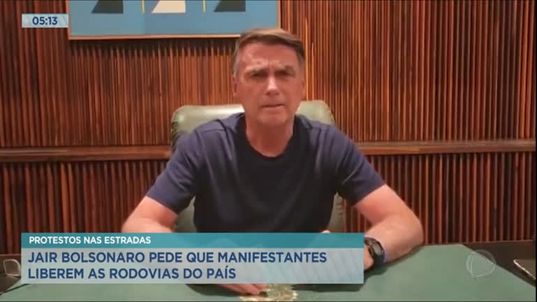 Vídeo: Em vídeo, Bolsonaro pede para manifestantes desbloquearem rodovias do país