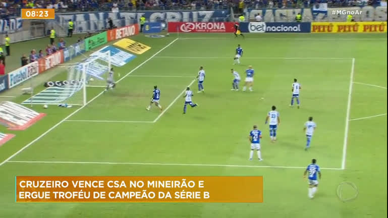 Vídeo: Cruzeiro vence o CSA em casa e recebe o troféu de campeão