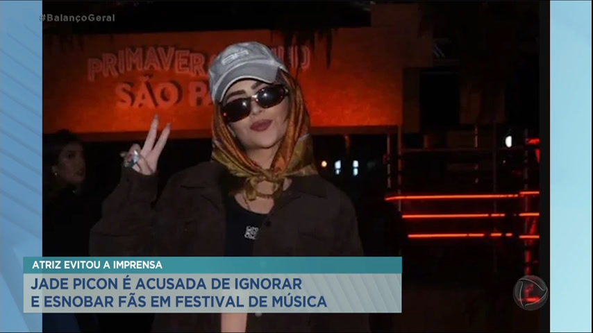 Vídeo: Jade Picon se esconde de fãs durante festival de música