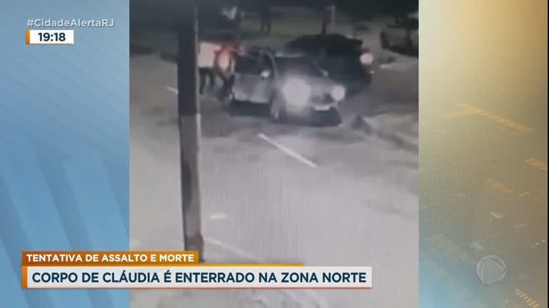 Vídeo: Corpo de mulher assassinada em tentativa de assalto é enterrado na zona norte do Rio